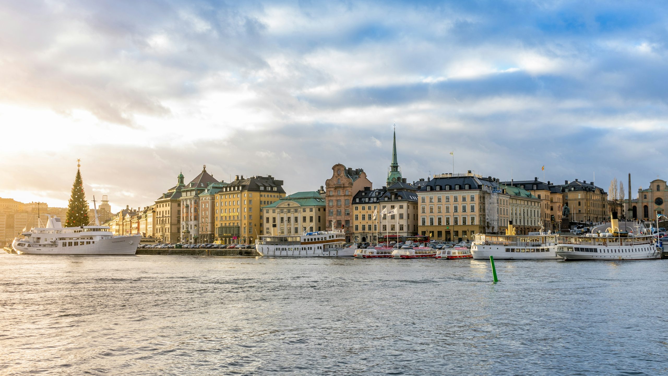 Stockholm Sunset at Stockholm wharf