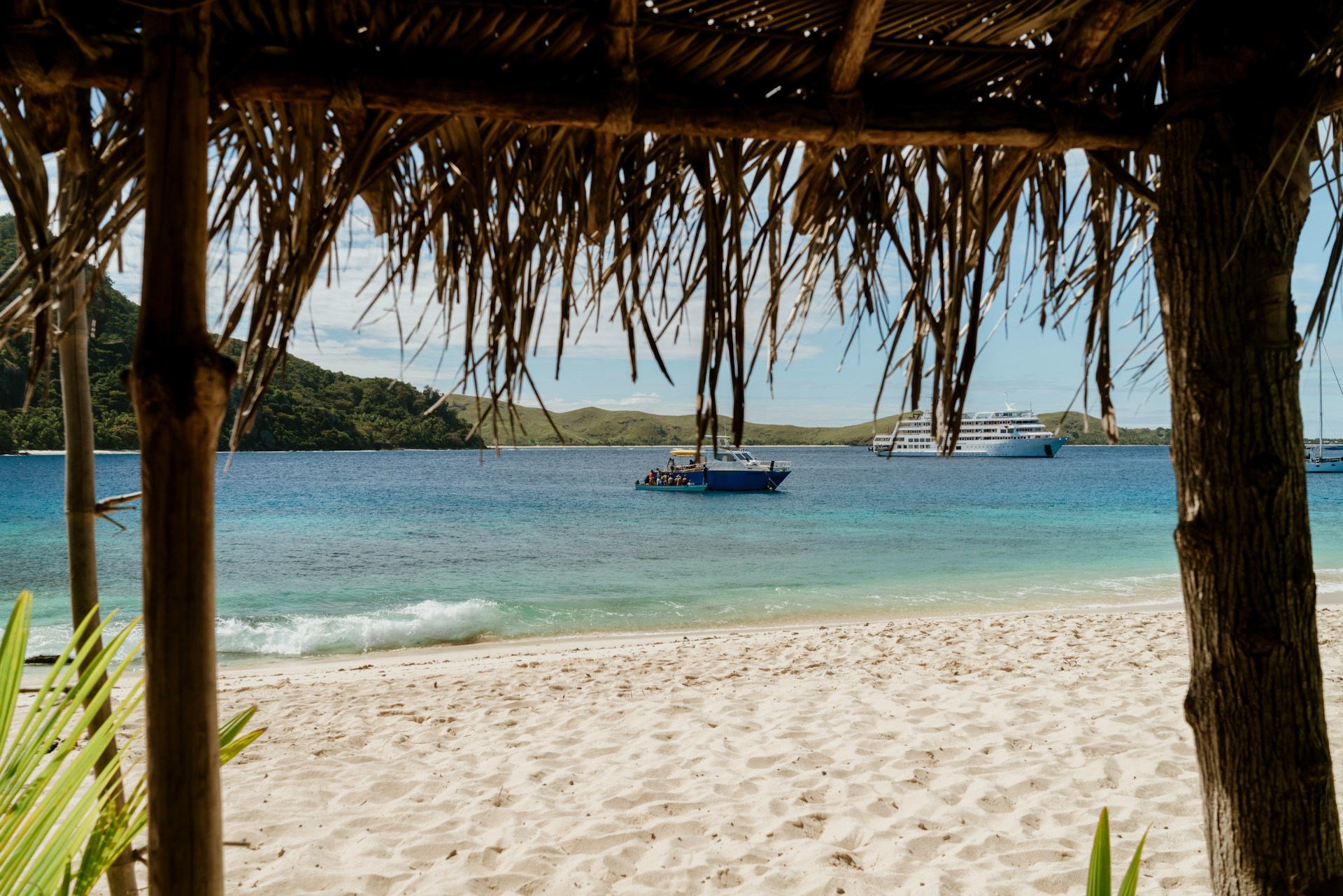 Fiji White-sand beach and turquoise Fijian water in Fiji