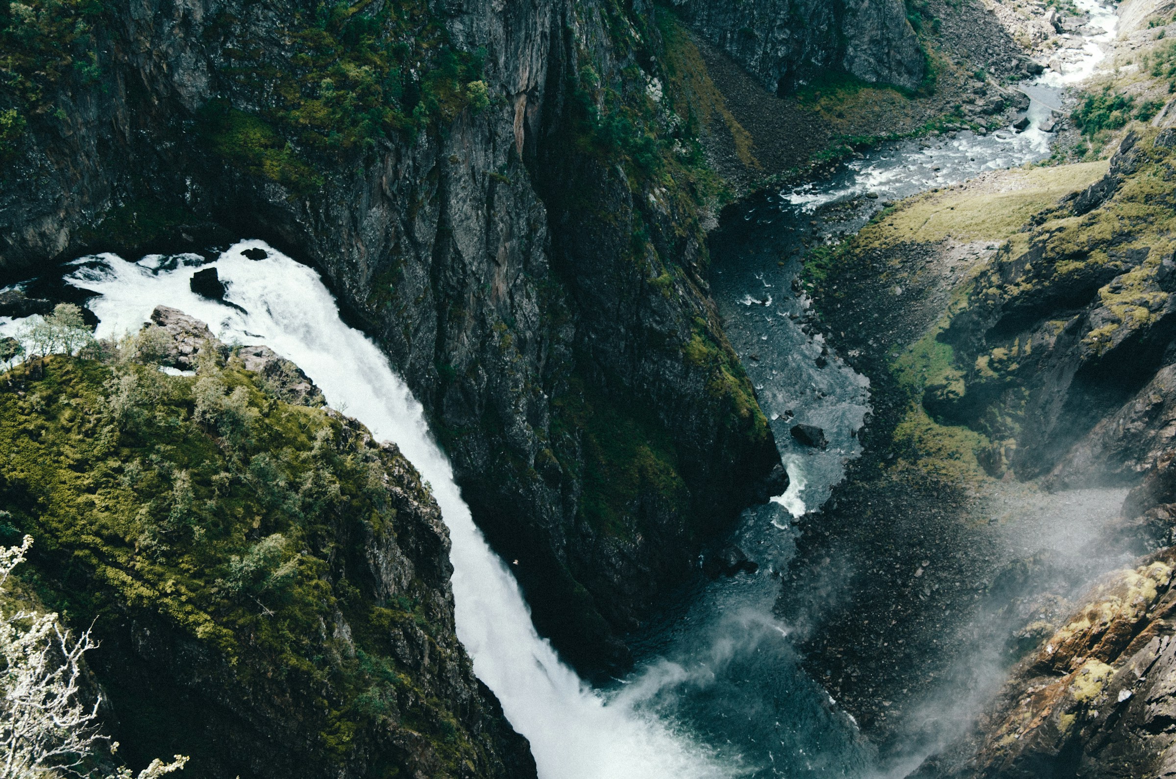 Hardangerfjord Vøringsfossen in Hardangerfjord