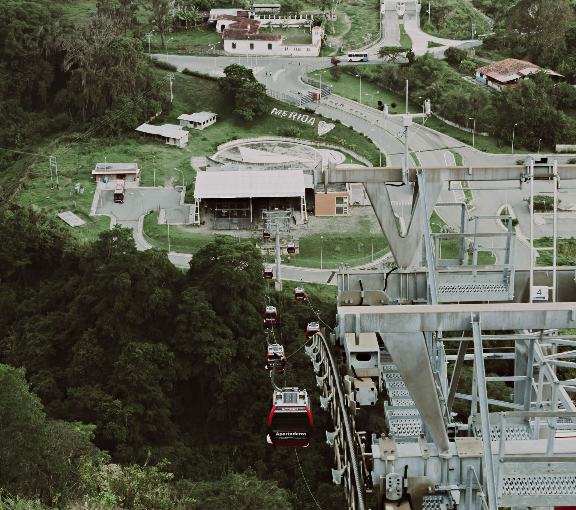 Mukumbarí cable-car system in Mérida and the Andes