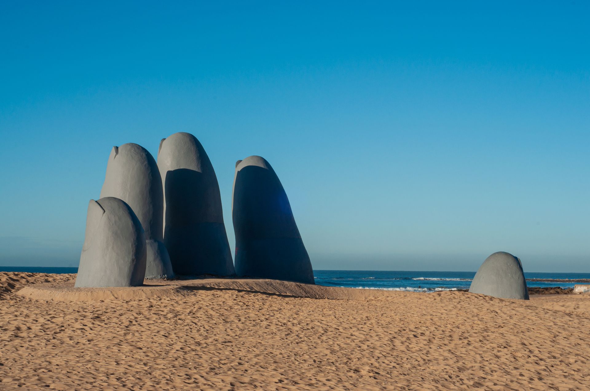La Mano / Los Dedos at Playa Brava in Punta del Este