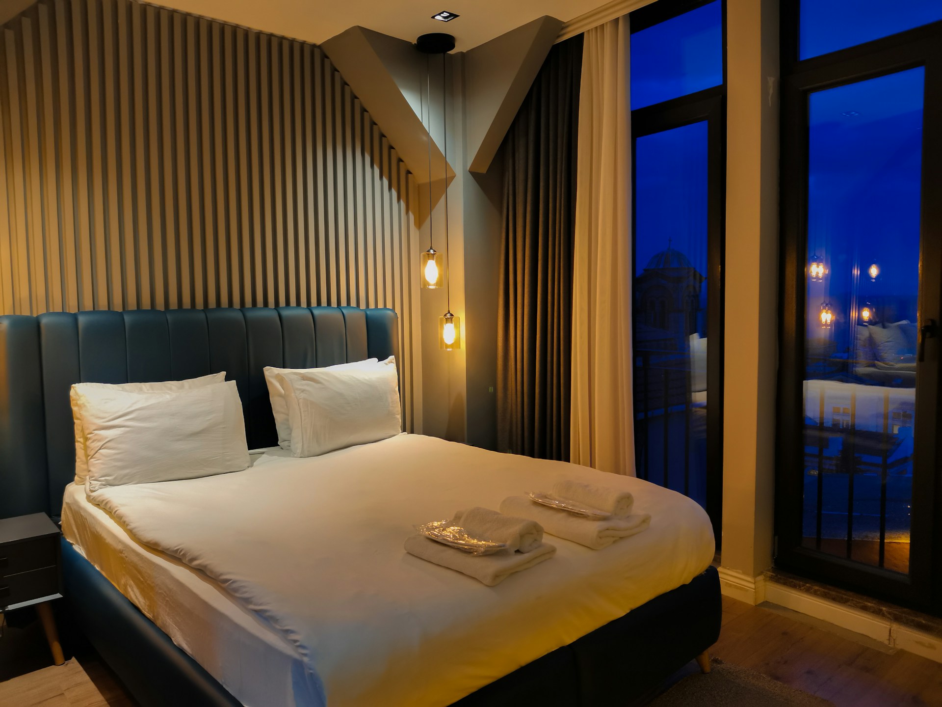 single hotel room comfortable single hotel room comfortable
