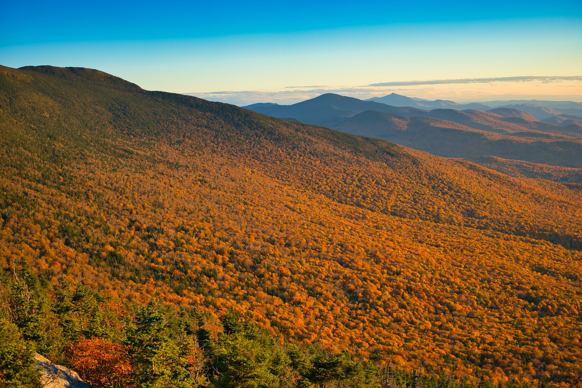 Mount Mansfield foliage in Stowe, Vermont
