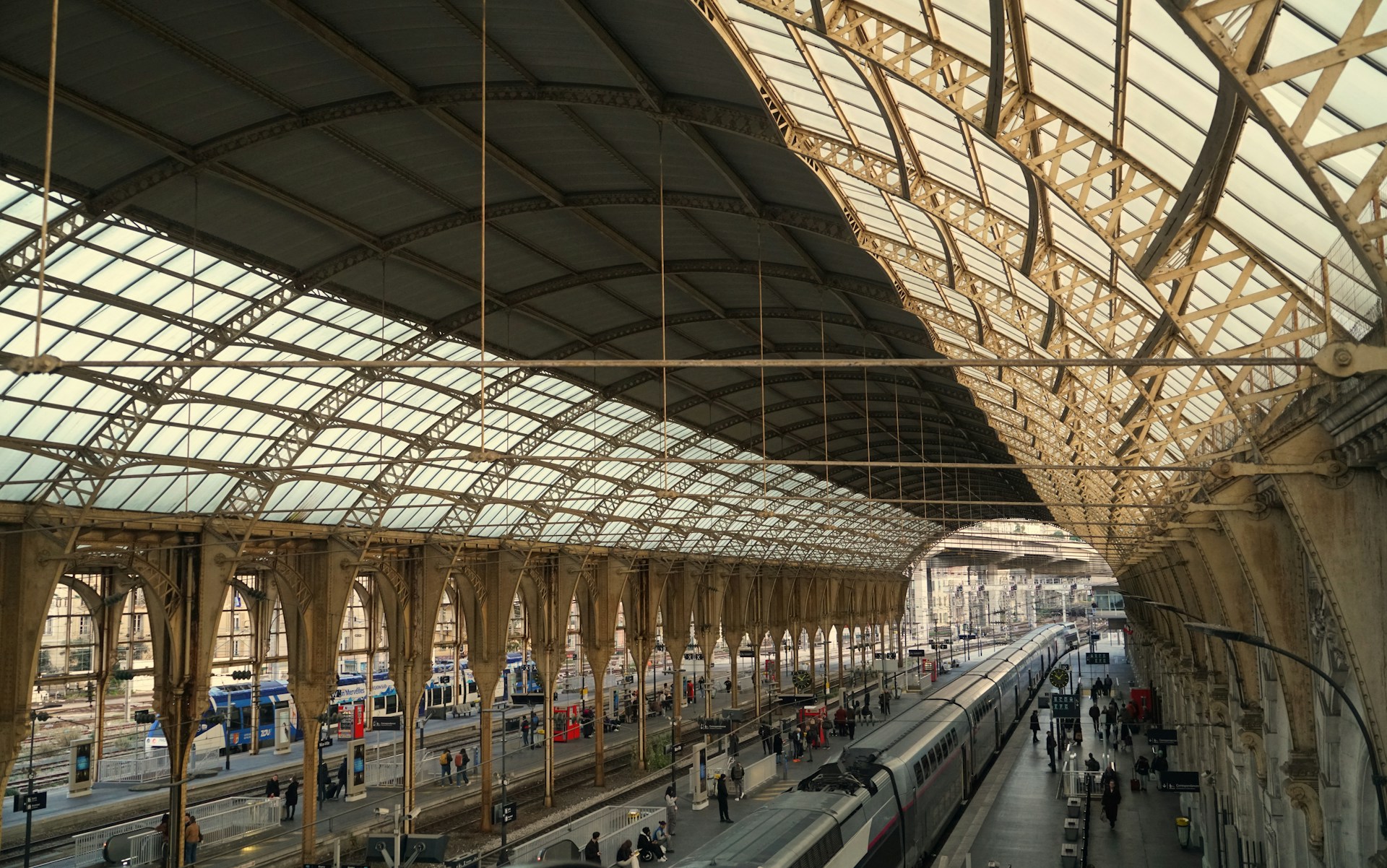a European train platform